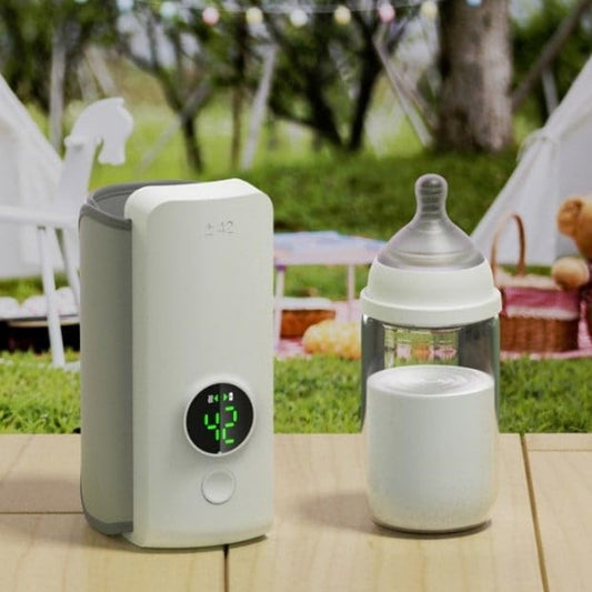 Portable, wireless and rechargeable heater with USB charging. Portable heater with constant temperature and universal insulation case for bottles.